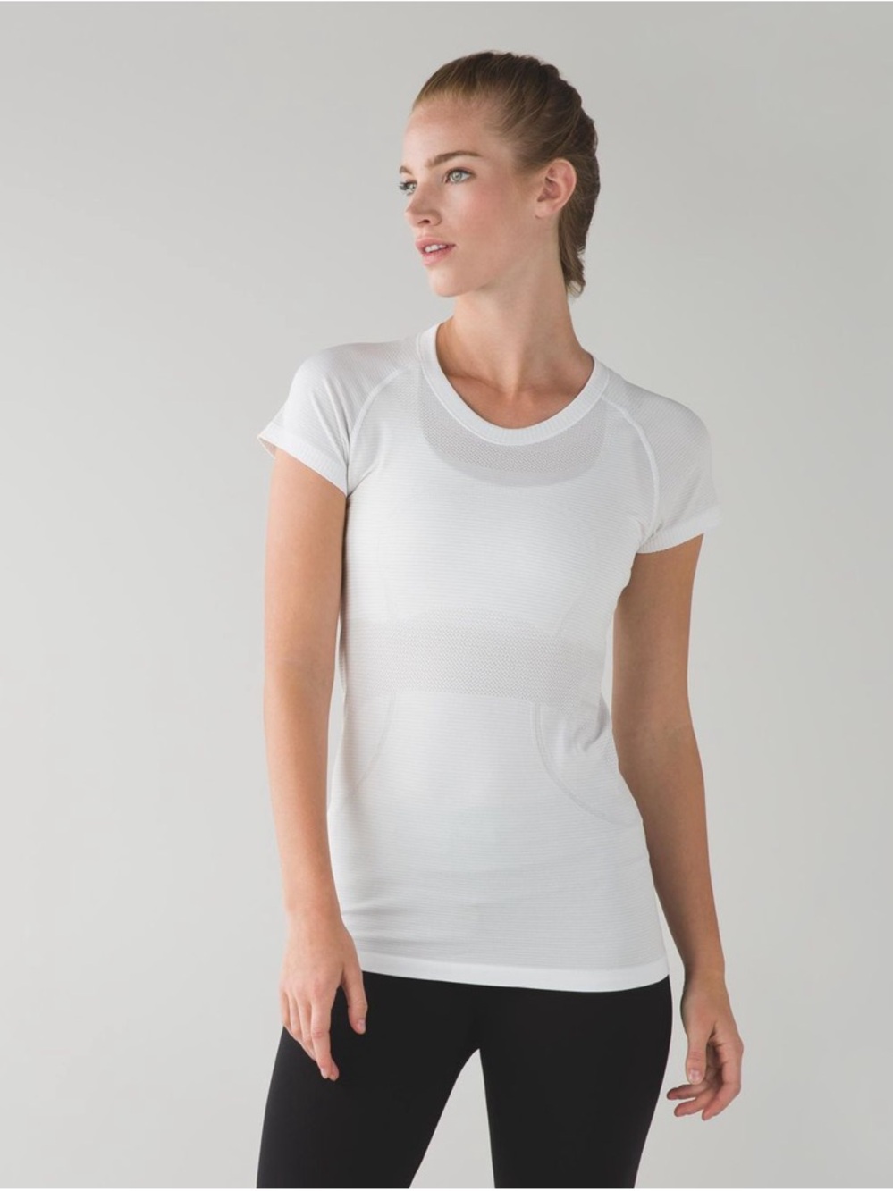 Lululemon Swiftly Tech Short Sleeve Crew
Heathered White size 10
